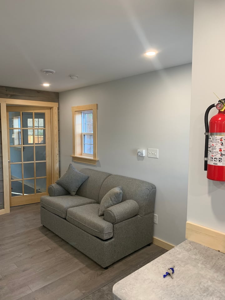 Sheltered Anchorage: 1-bedroom River View Cottage - Bridgewater