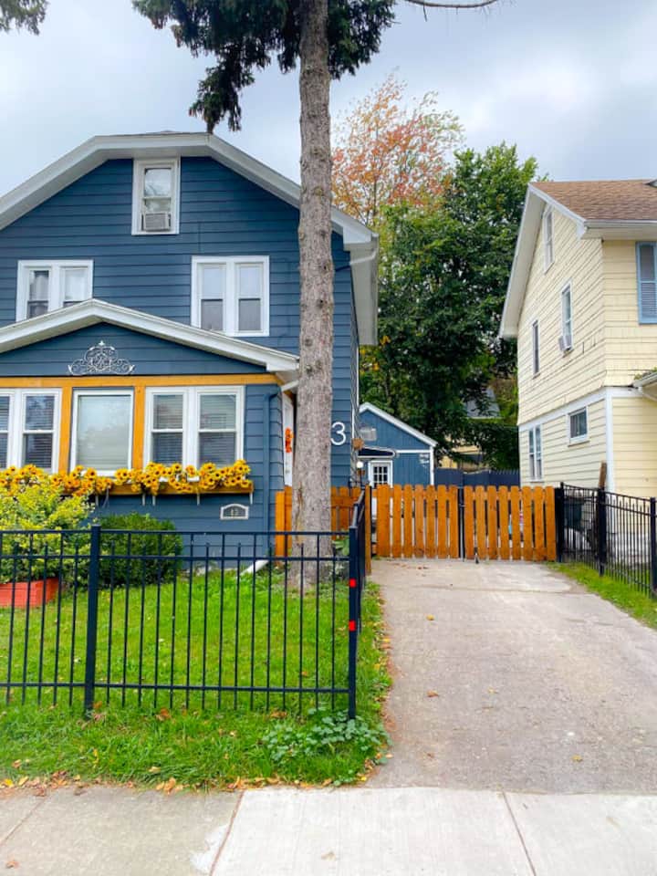 Small House In Rochester COZY TINY CITY HOUSE, A BEAUTIFUL HIDDEN GEM. - Tiny houses for Rent in ...