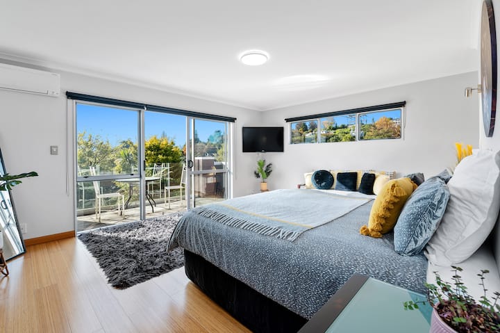 Bedroom 5 (Upstairs)  1 x Super King.  

Sit outside on the private balcony while watching the bird life in the native trees such a perfect way to start the day.