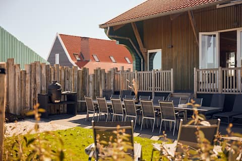 Spacious holiday home with outdoor kitchen