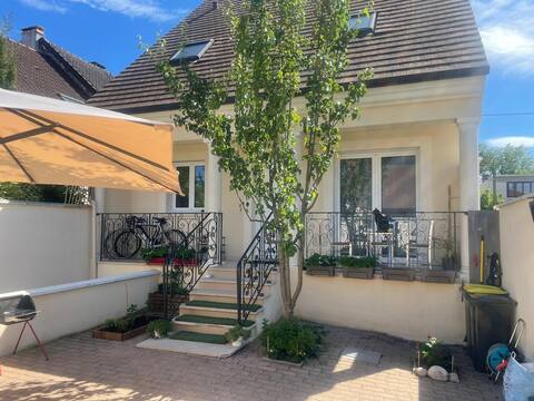 Comfortable townhouse between Paris and Disneyland