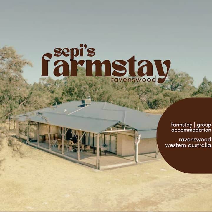 Spacious Farm Retreat 8brm Group Farm stays for Rent in Ravenswood, Western