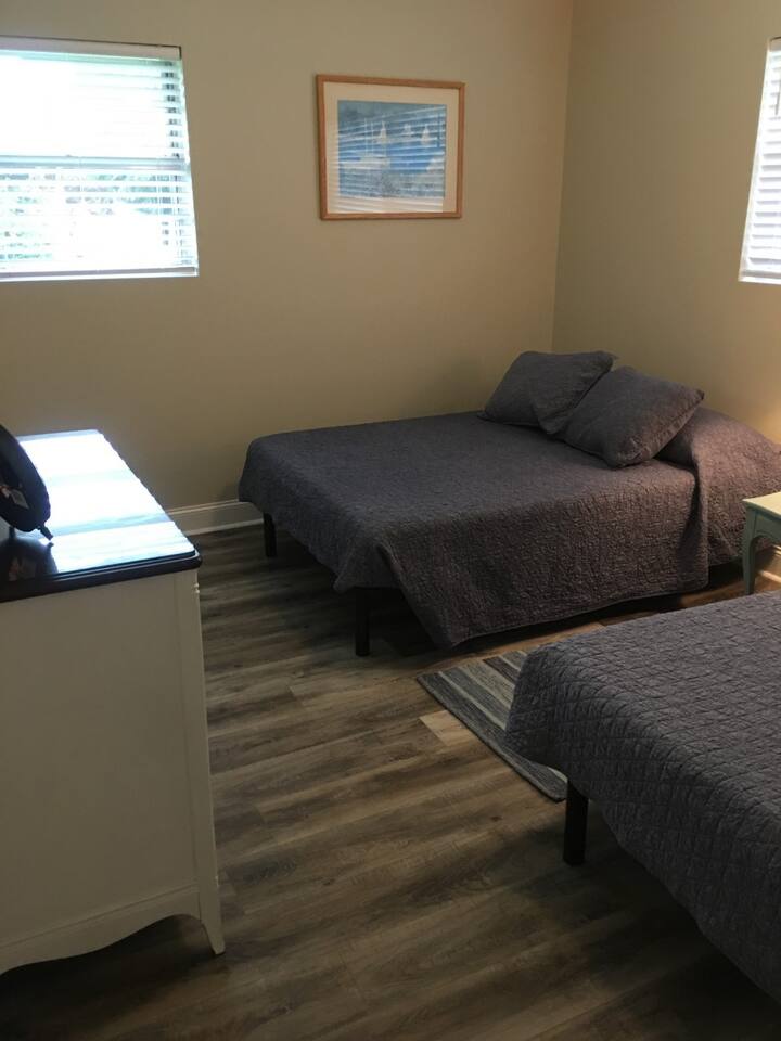 3rd Bedroom 2 Full Beds