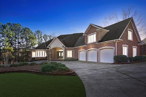 Elegant Home 4 BR/4.5 BA