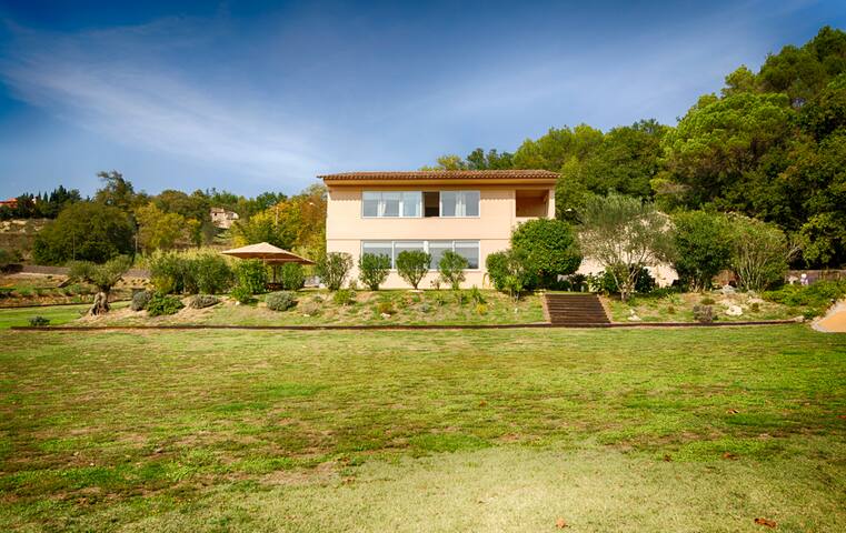 CASA DORMESTANY CON PISCINA Y JARDÍN (21 PERSONAS) gallery image 4