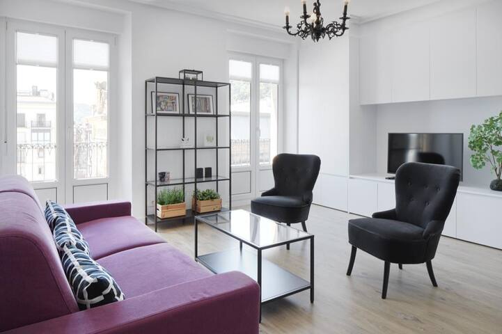 Aldamar Old Town – Romantic Historic Centre gallery image 2