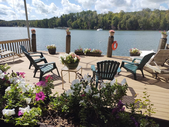 The Sanctuary on Holy Island, Lake Charlevoix Cottages for Rent in