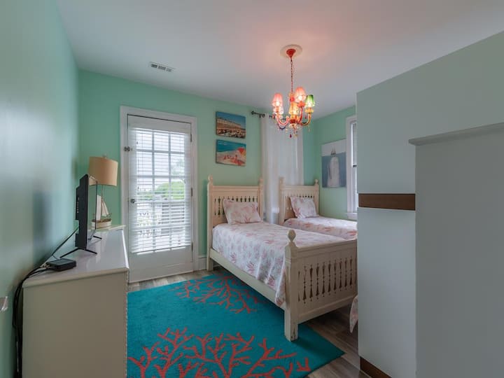 غرفة النوم رقم3 مع توأمين وسرير بطابقين (النوم لأربعة أشخاص)