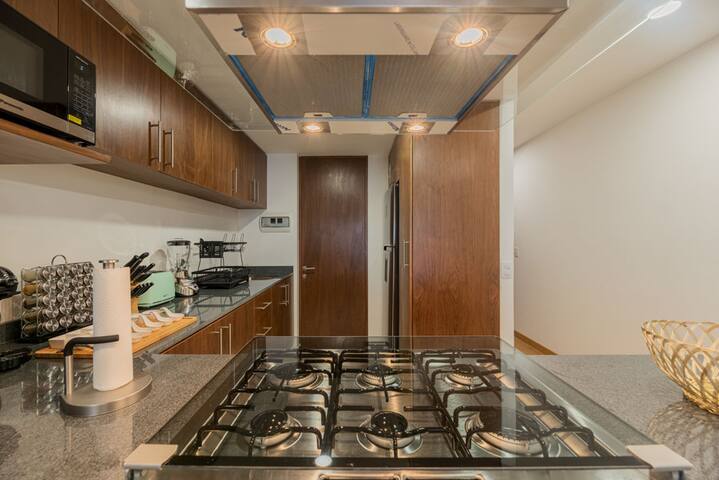 Gorgeous views, air con and perfect Condesa spot gallery image 4