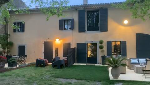 LA GARANCIERE : APPARTEMENT DANS MAS PROVENCAL