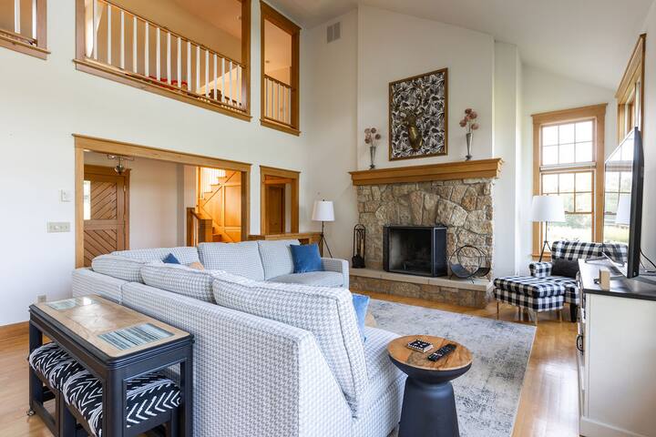 40-acre estate w/spa 3 mi to downtown Stillwater. gallery image 5