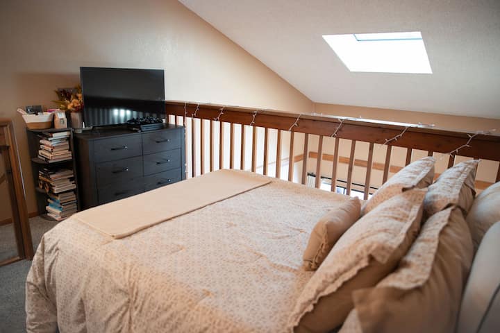 Loft s bračnim krevetom (160x200)