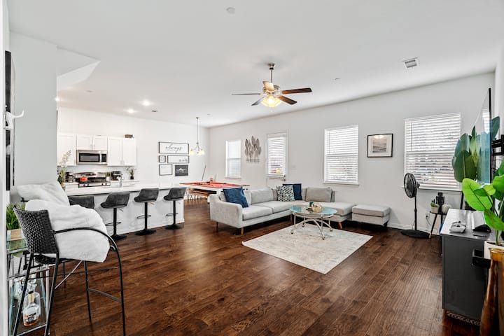Luxé Living Kasa - Irving, TX