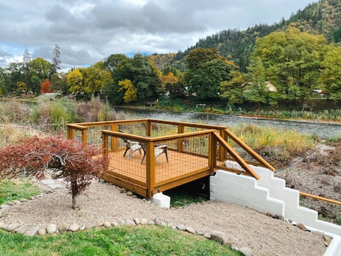 Riverfront House with hot tub, game room and more!