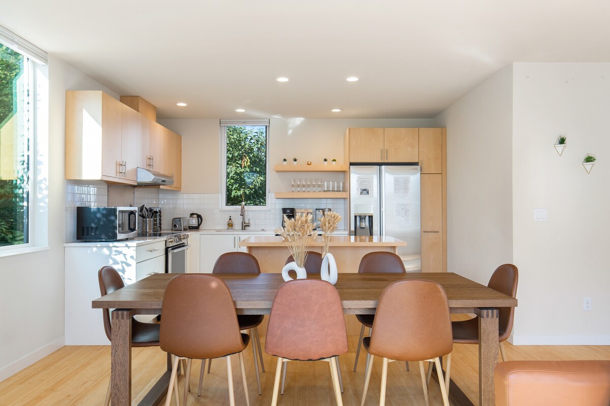 Beautiful 3B3B Close to Lumen Field, Downtown