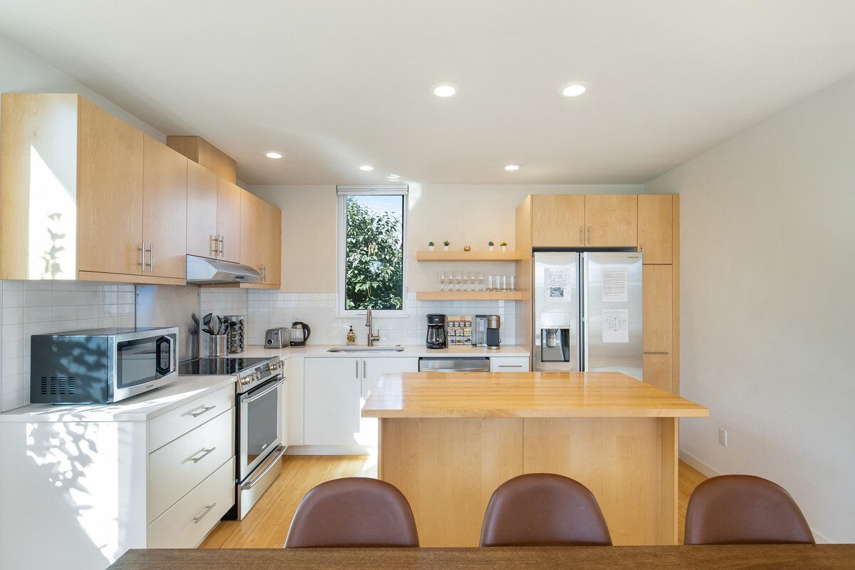 Beautiful 3B3B Close to Lumen Field, Downtown