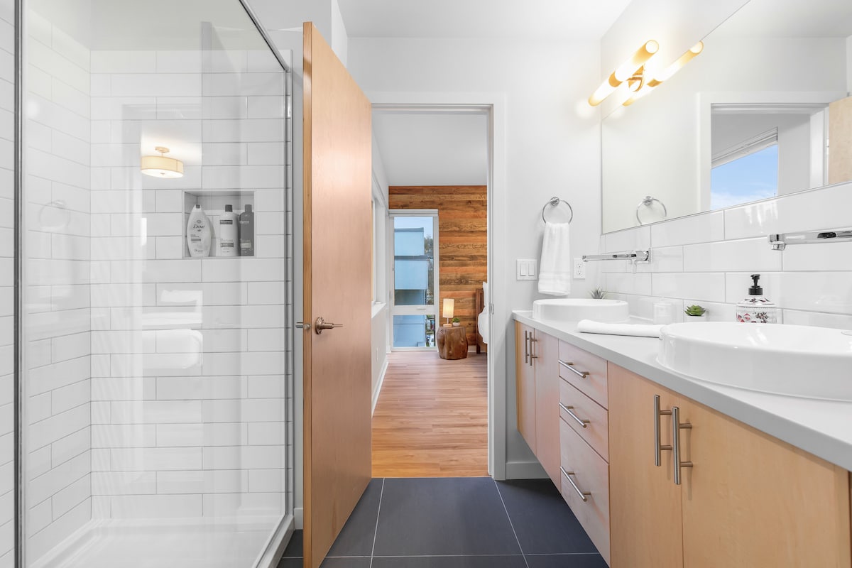 Beautiful 3B3B Close to Lumen Field, Downtown