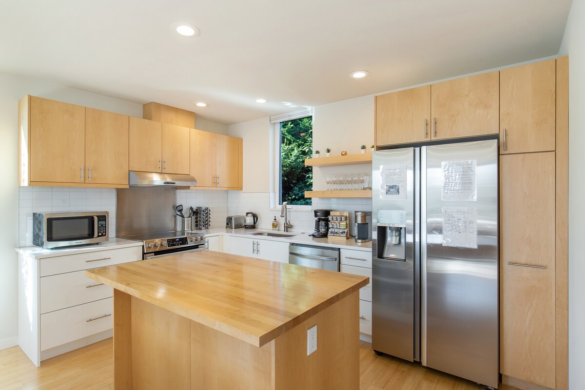 Beautiful 3B3B Close to Lumen Field, Downtown