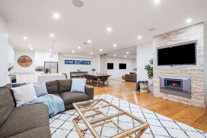 Whitesands gallery image 2