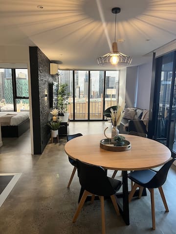 Melbourne Hot Spot – Lovely 2 Bedroom apartment