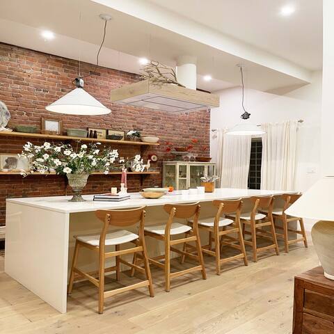 Curated Comfort in the Heart of the Plateau gallery image 2