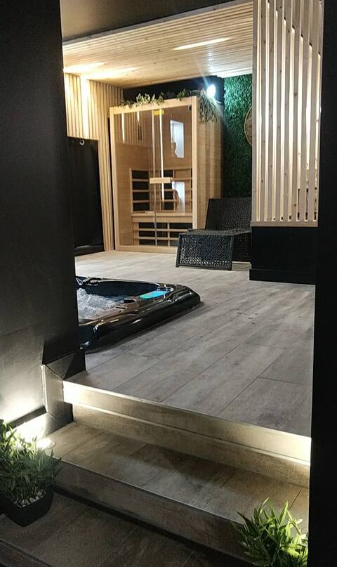 La Suite Grenoble Jacuzzi & private sauna