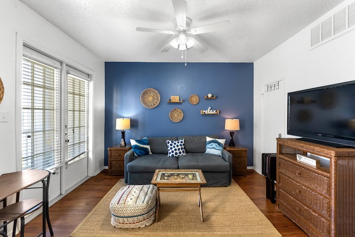“Shark Shack”  🏝 Beach Condo 2 Min Walk To Beach! - Corpus Christi, TX