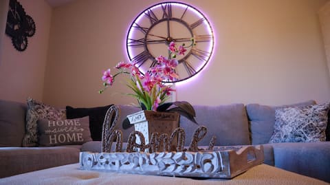 Popular Airbnb listing: Newly Renovated Spacious 2/2 Condo near Airport. in Airport North