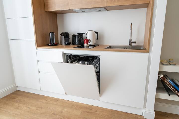 Nuances the Colosseum Apartment gallery image 4