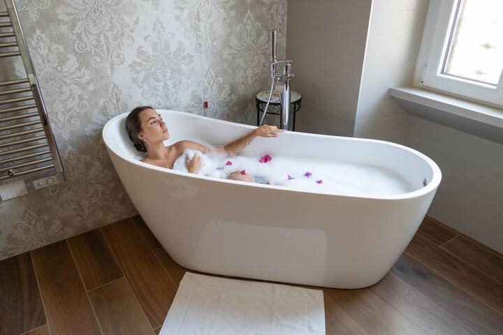 Nuances the Colosseum Apartment gallery image 5