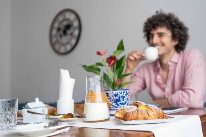 Nuances the Colosseum Apartment gallery image 3