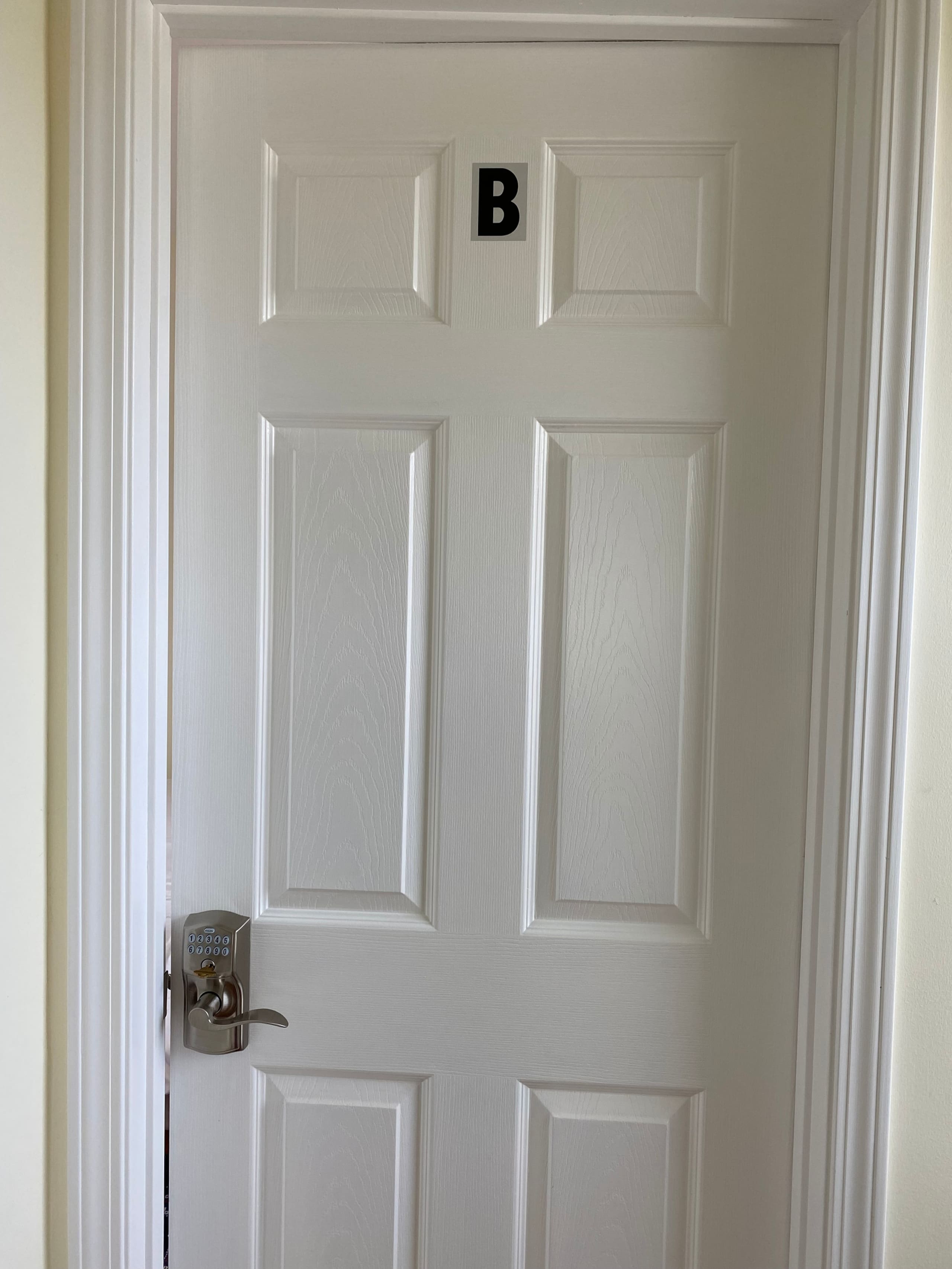 Guesthouse in South San Francisco · ★4.87 · 3 bedrooms · 3 beds · 3 private baths - Image 12