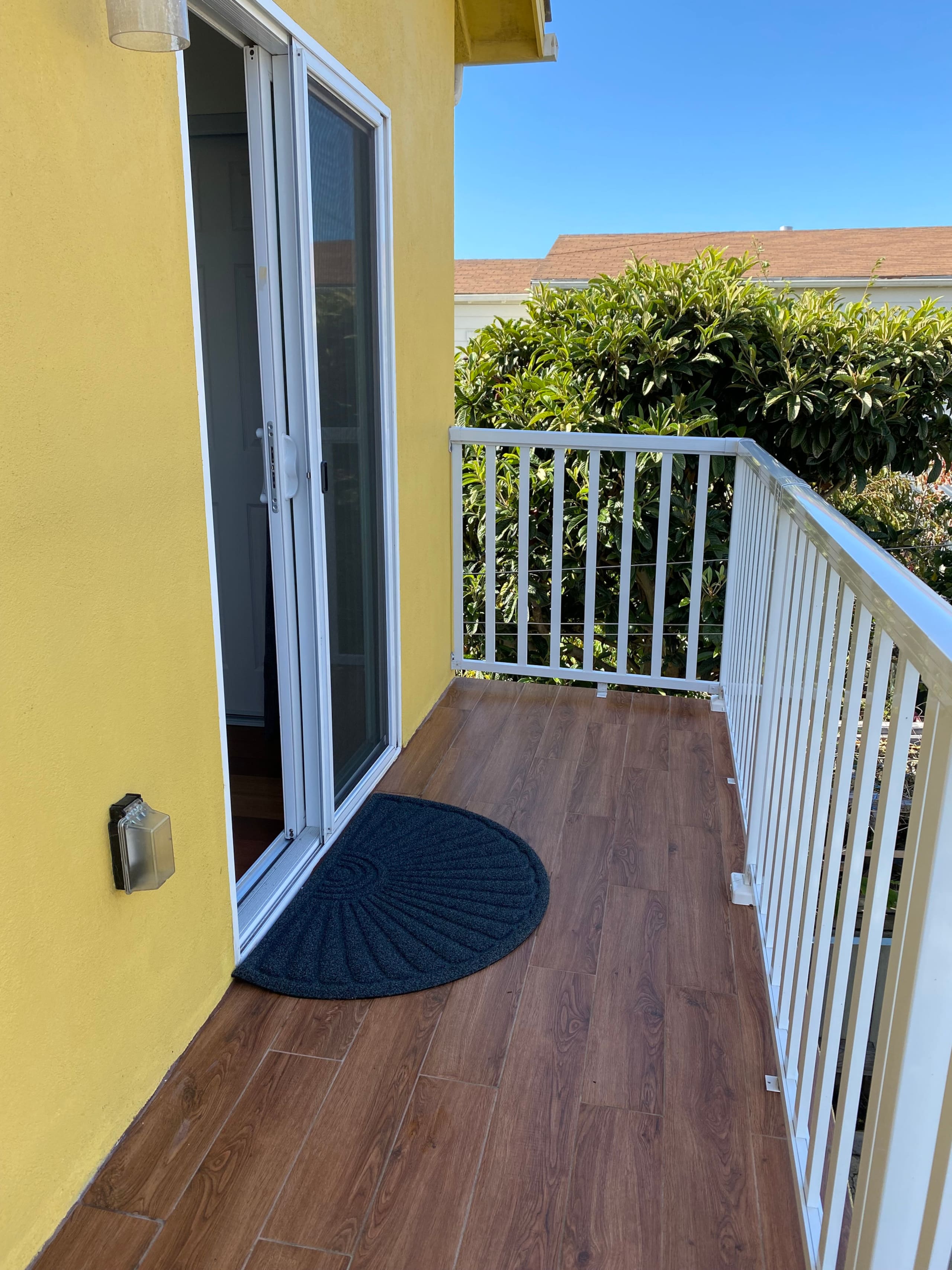 Guesthouse in South San Francisco · ★4.87 · 3 bedrooms · 3 beds · 3 private baths - Image 19