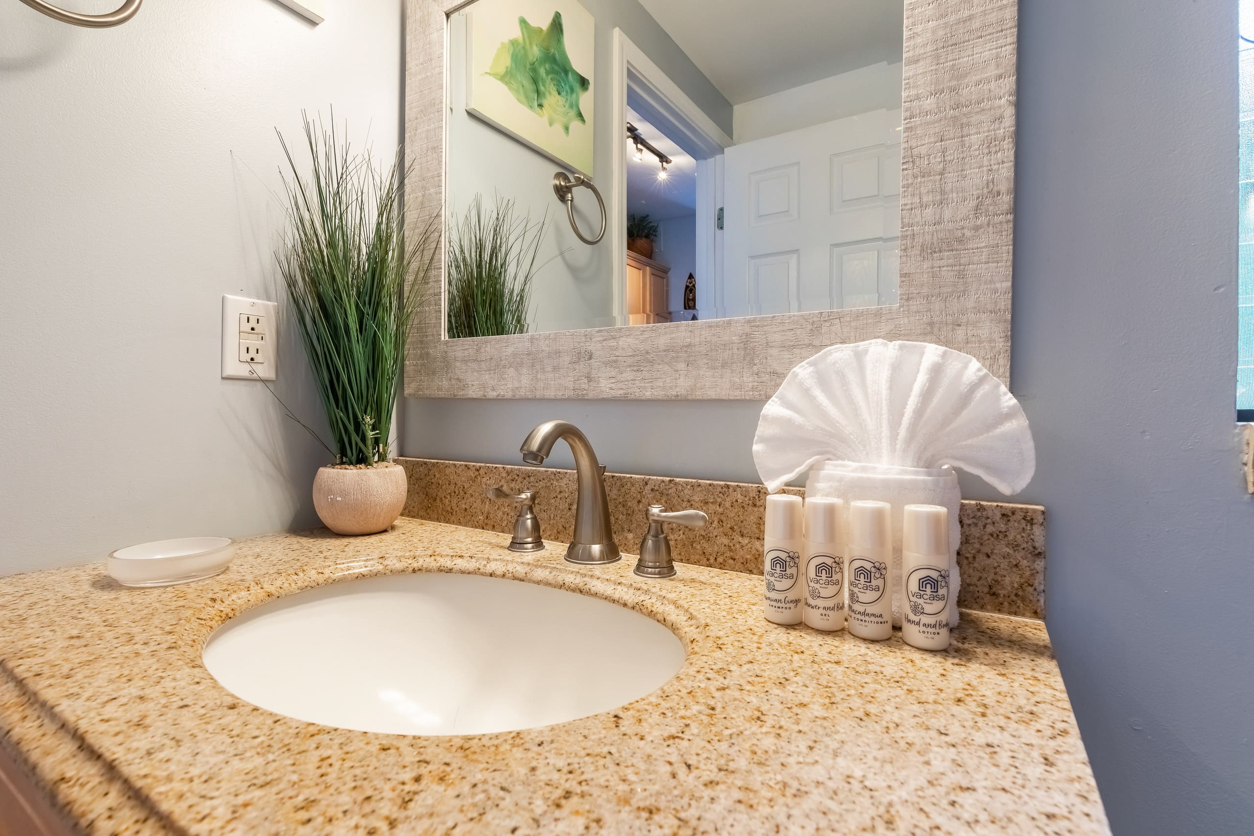 Condo in Lahaina · ★5.0 · Studio · 2 beds · 1 bath - Image 11