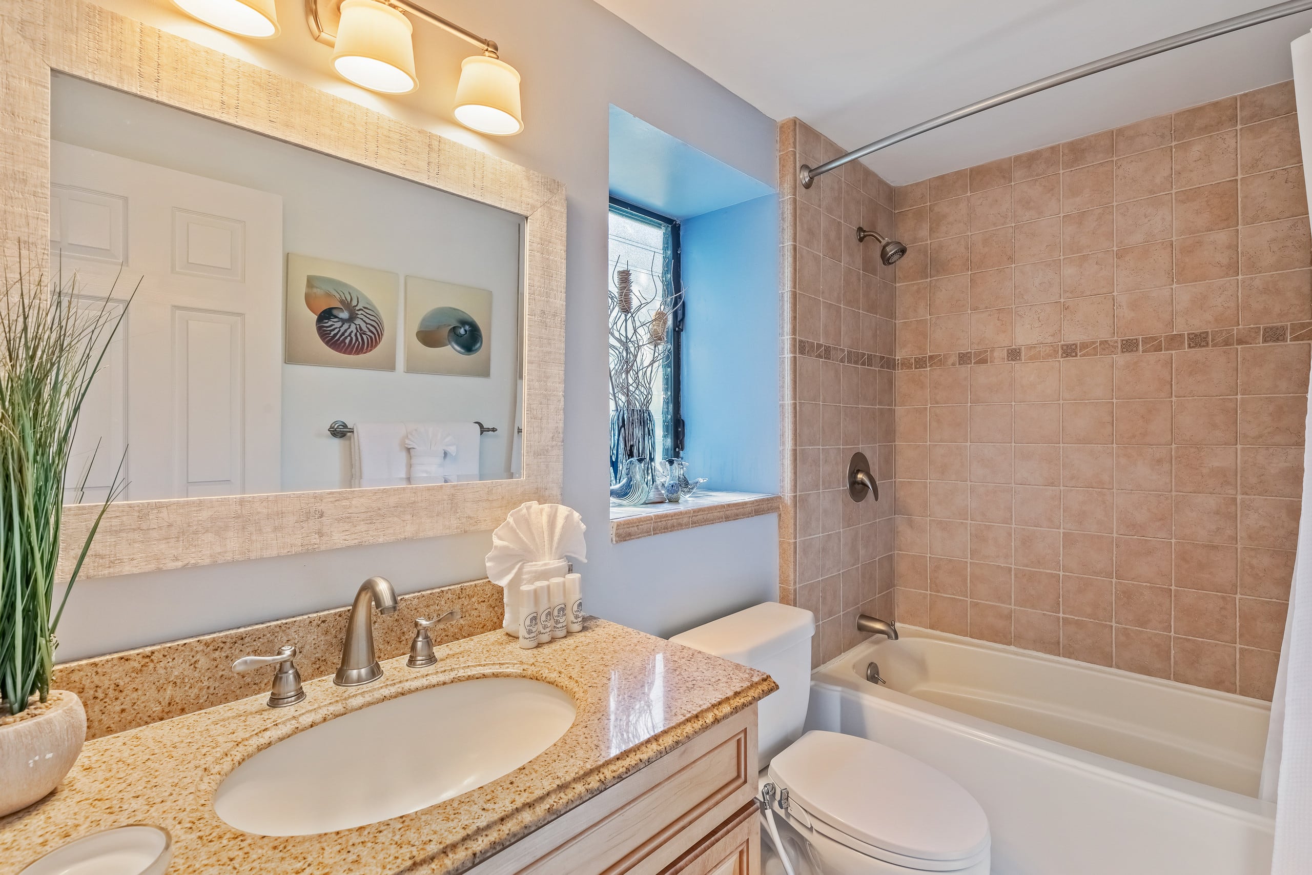 Condo in Lahaina · ★5.0 · Studio · 2 beds · 1 bath - Image 10