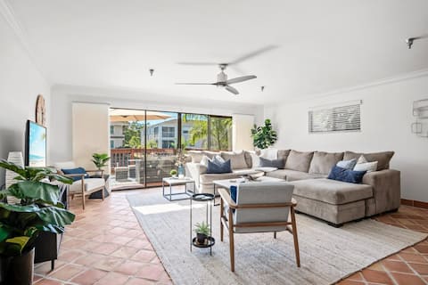 Popular Airbnb listing: 3 Bedroom Waterfront Getaway in Downtown Naples! in Florida