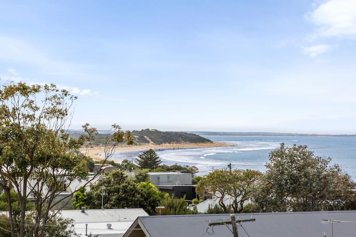 Panoramic Ocean and Park views, amazing location!