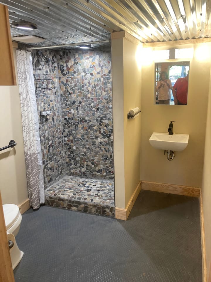 Rustic Tiny home with two Queen loft beds. Tiny houses for Rent in