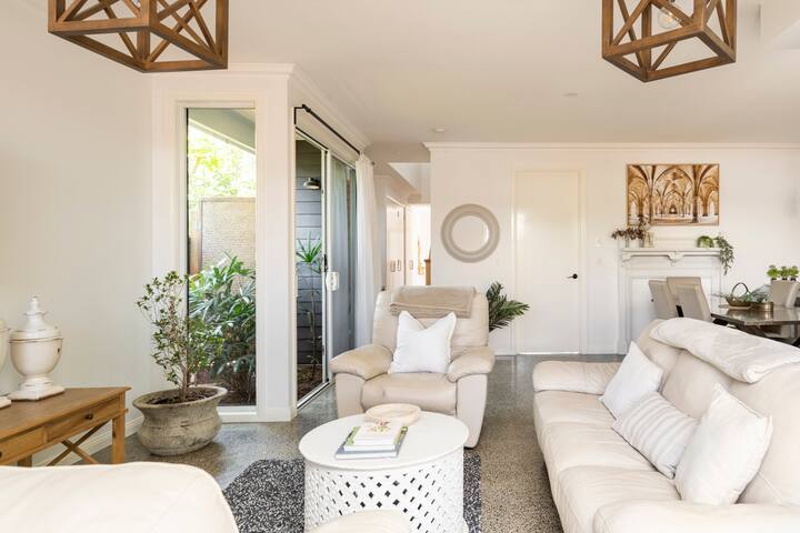 The Pandanus House * SecureGarden*alluvionproperty gallery image 2