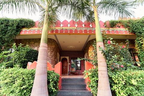 Cottage Room Resorts in Pushkar Near Market & Lake