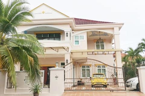 HOMESTAY BANGLO ALOR SETAR