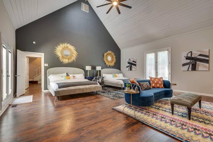 Villa Oasis | Heated Pool & Hot tub by RelaxSTR gallery image 3