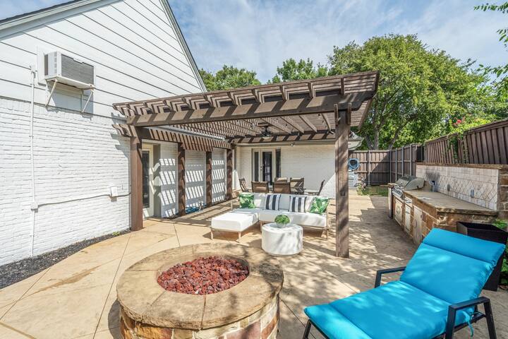 Villa Oasis | Heated Pool & Hot tub by RelaxSTR gallery image 2