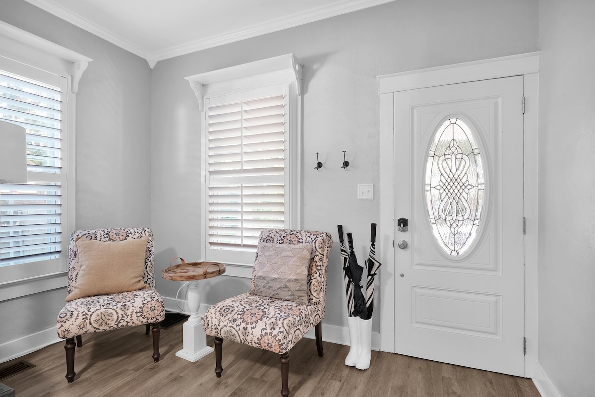Top Airbnb: Forever Young- Ballard Ave. Bungalow in St. Augustine