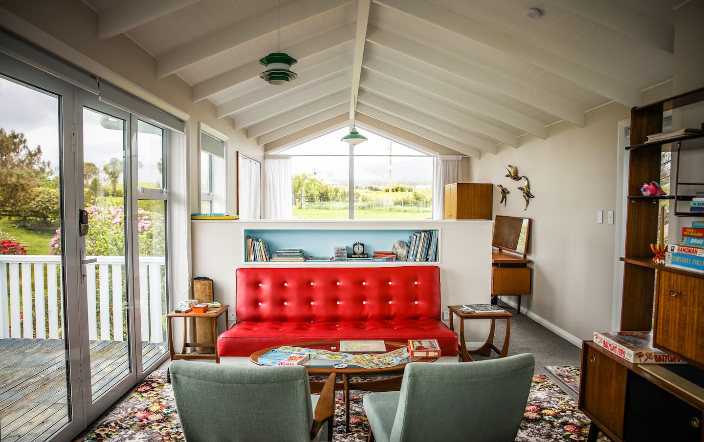 Mid-century Retreat | Hot Tub, Mountain & Gardens 4