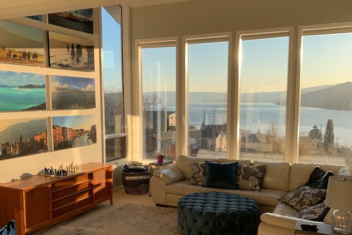 Big Views Retreat- close to beach