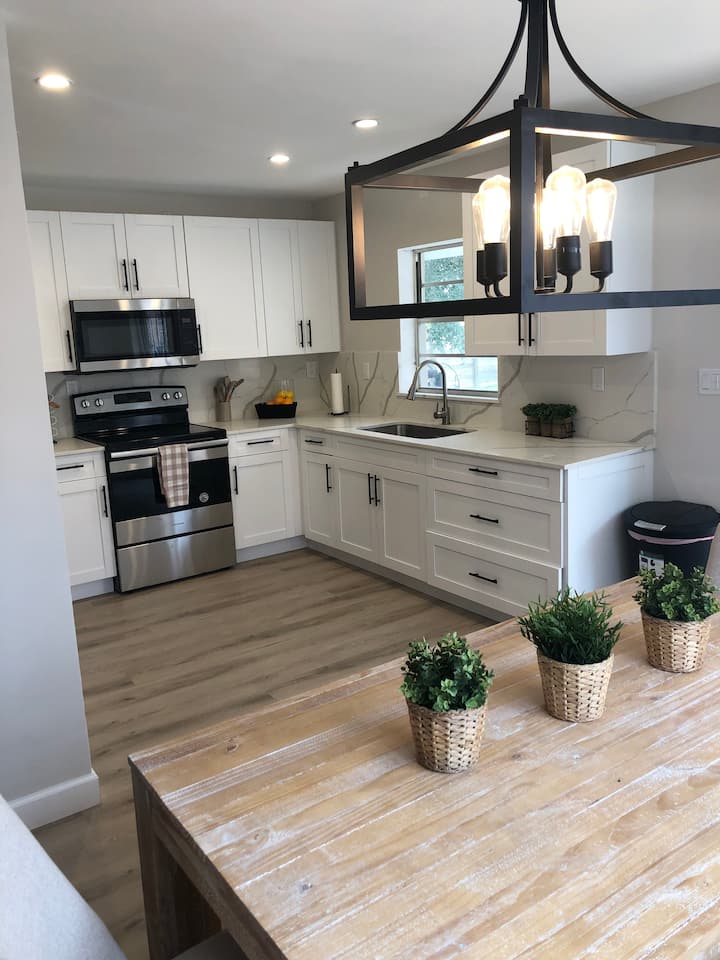 Casita @ West Little Havana Just Renovated! - Miami, FL