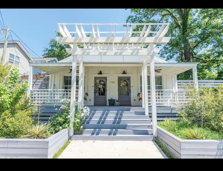 Game Day on Gillespie Houses for Rent in Starkville, Mississippi