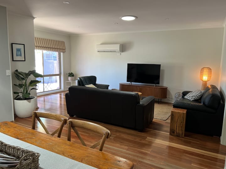 Collier Terrace: Charming + Central - Echuca