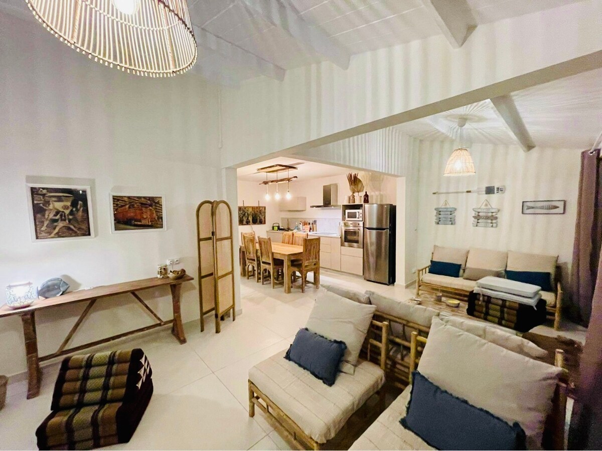 Top Airbnb: La K'bine de plage/Sea-side house in Saint Paul